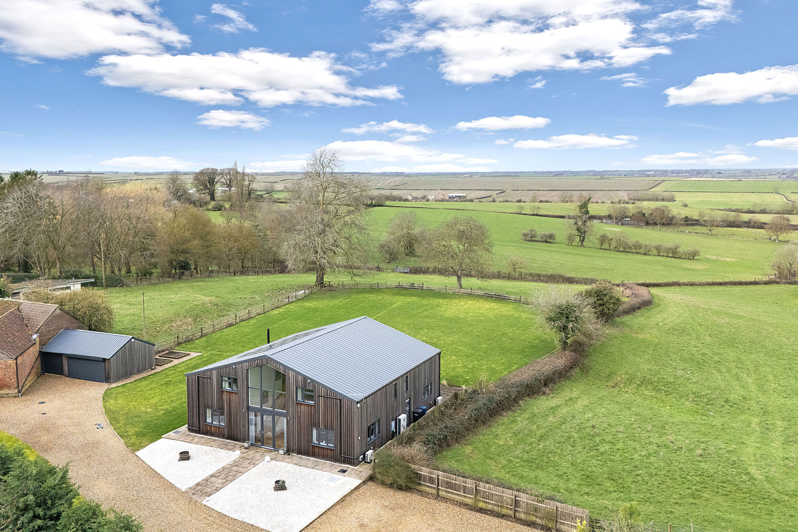 Detached House: for sale in Huntingdon