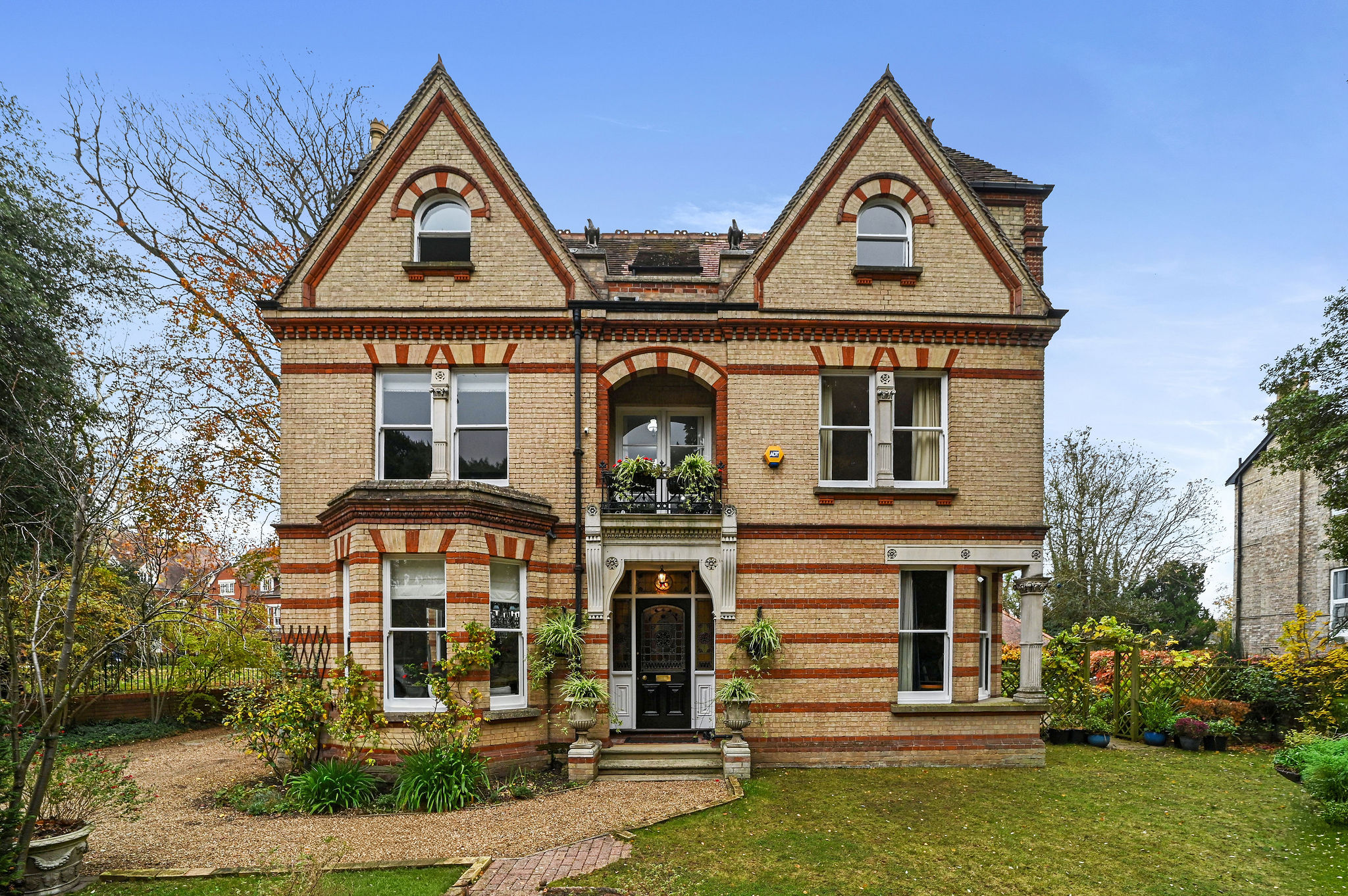 Detached House: for sale in Ipswich