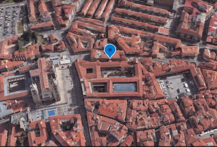 Building for sale in León, Spain