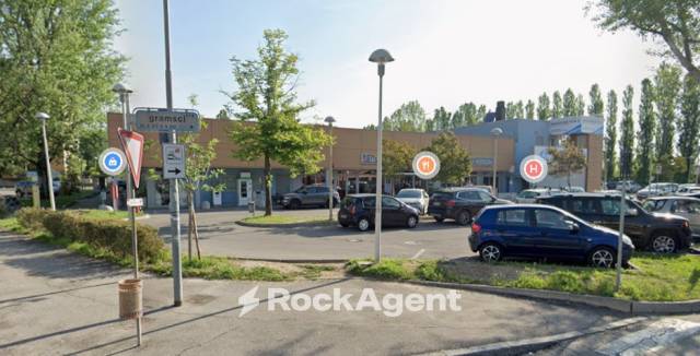 Building for sale, Via Gramsci, 211 (Bologna, Italy)