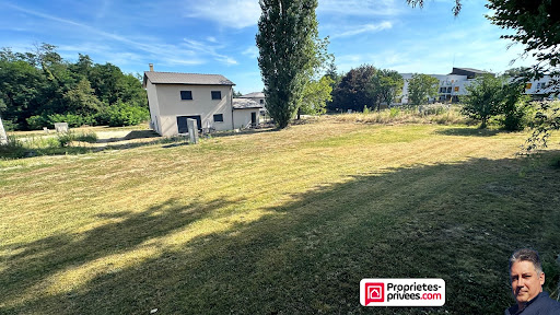 Land Plot for sale in Saint-Bonnet-de-Mure, France