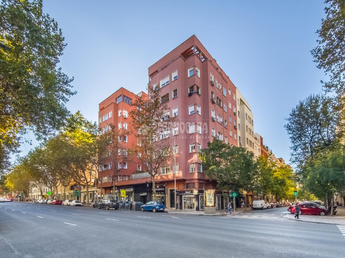 Commercial for sale in Madrid, Spain