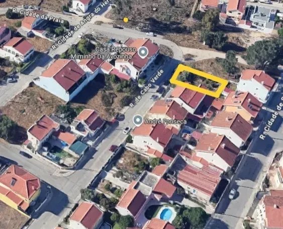 Urban plot of land for construction in Quinta do Conde, Sesimbra