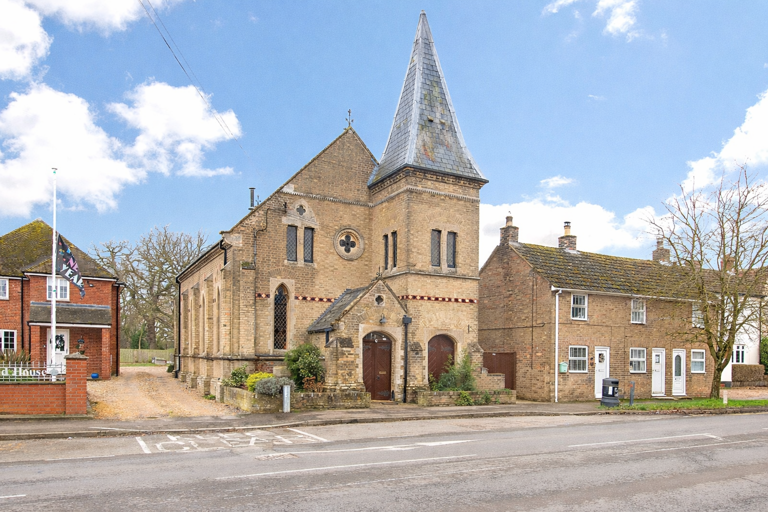 Detached House: for sale in Cambridgeshire