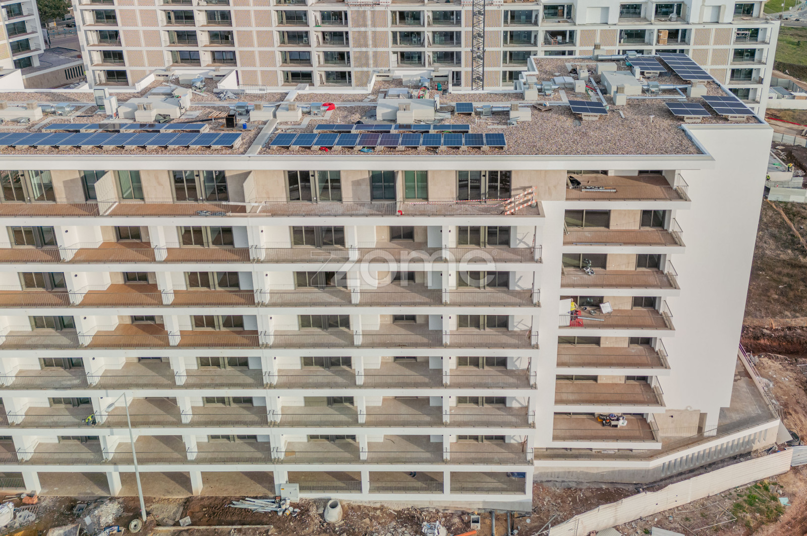 Condo for sale in Santo António dos Cavaleiros, Portugal