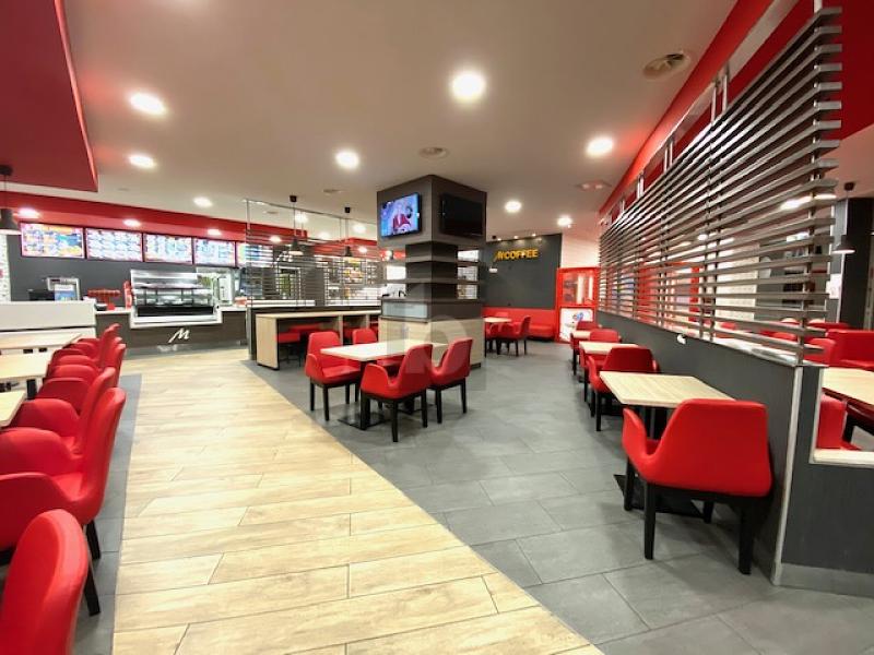 IDEAL LOCATION - INSURED CLIENTELE