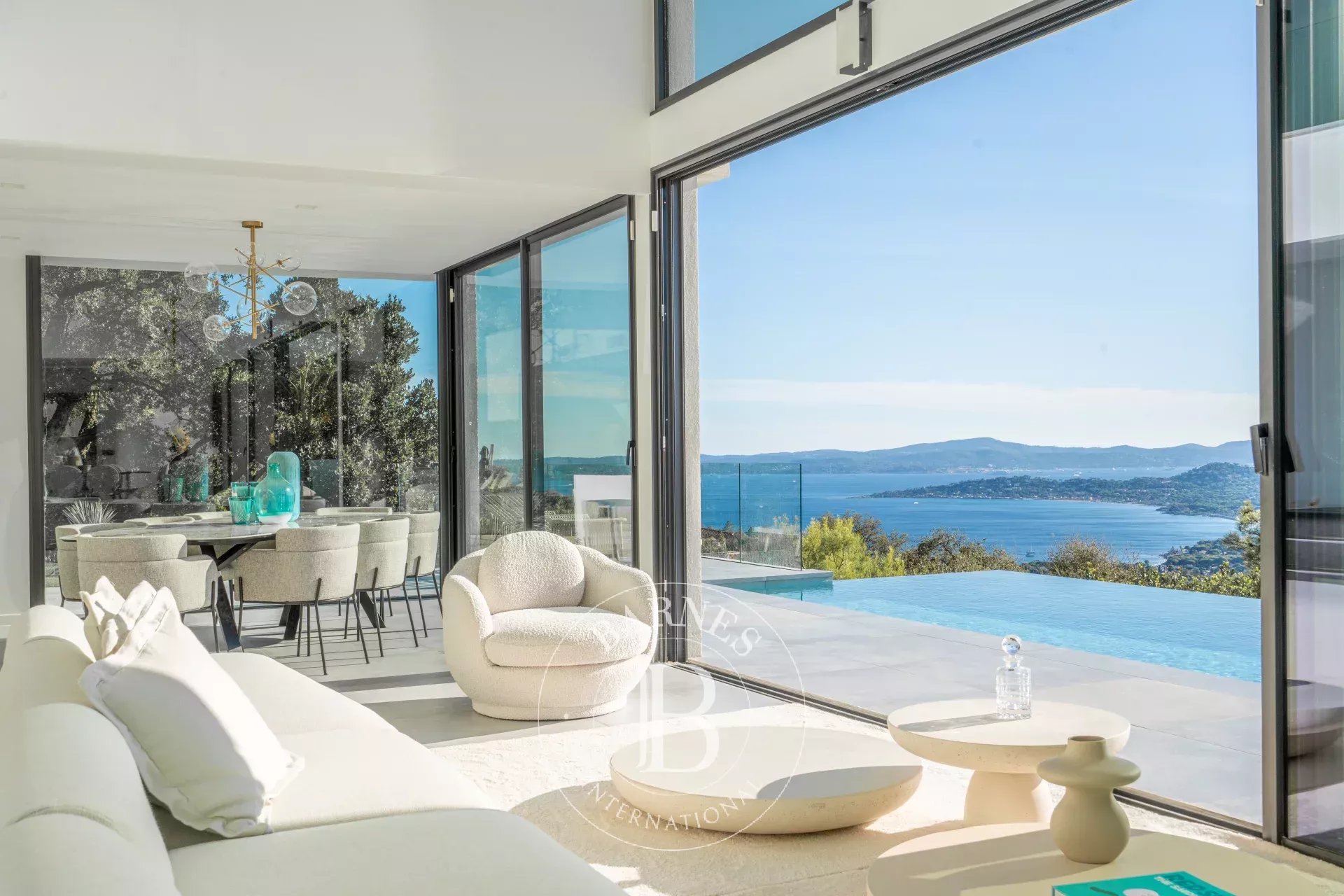 LES ISSAMBRES - CONTEMPORARY VILLA - PANORAMIC VIEW - 4 BEDROOMS