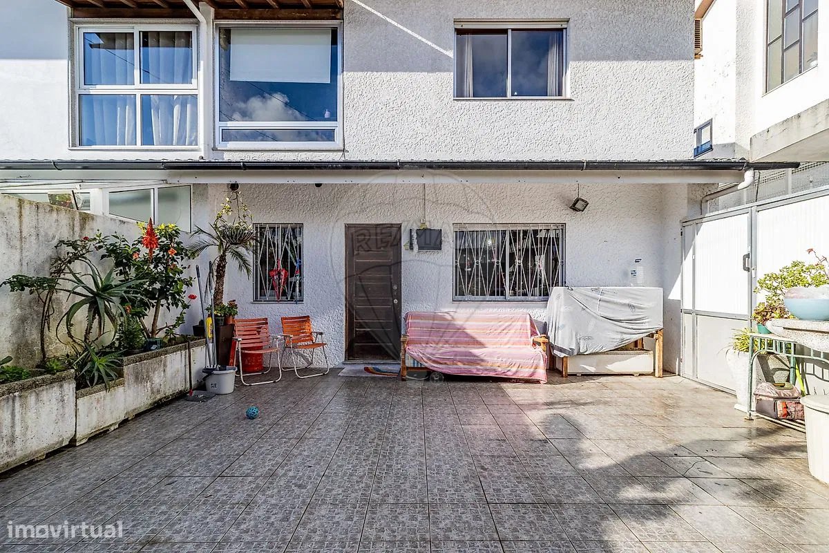 Home for sale, Aveiro (Santa Maria da Feira, Portugal)
