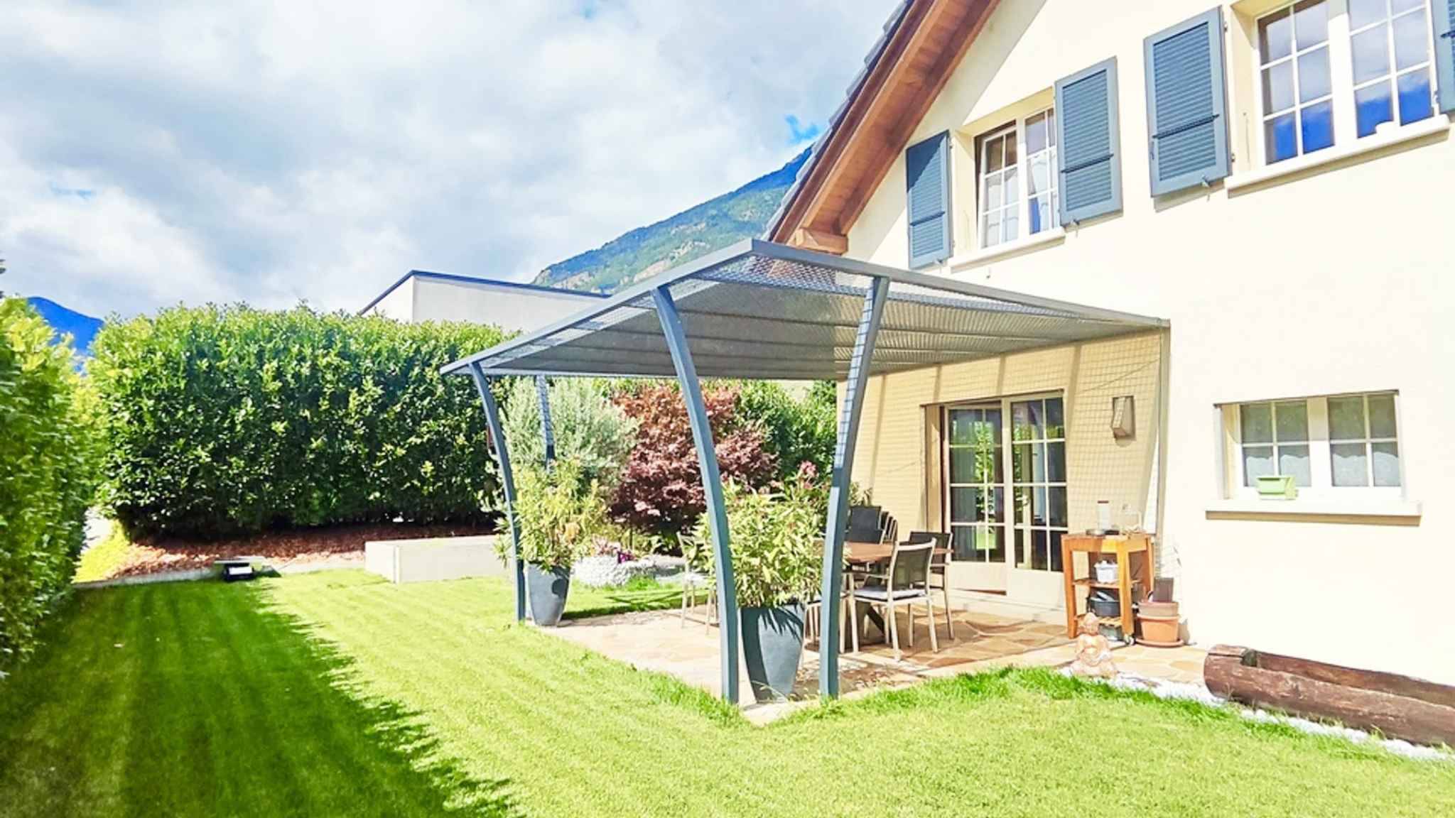 Magnificent 5.5 room villa