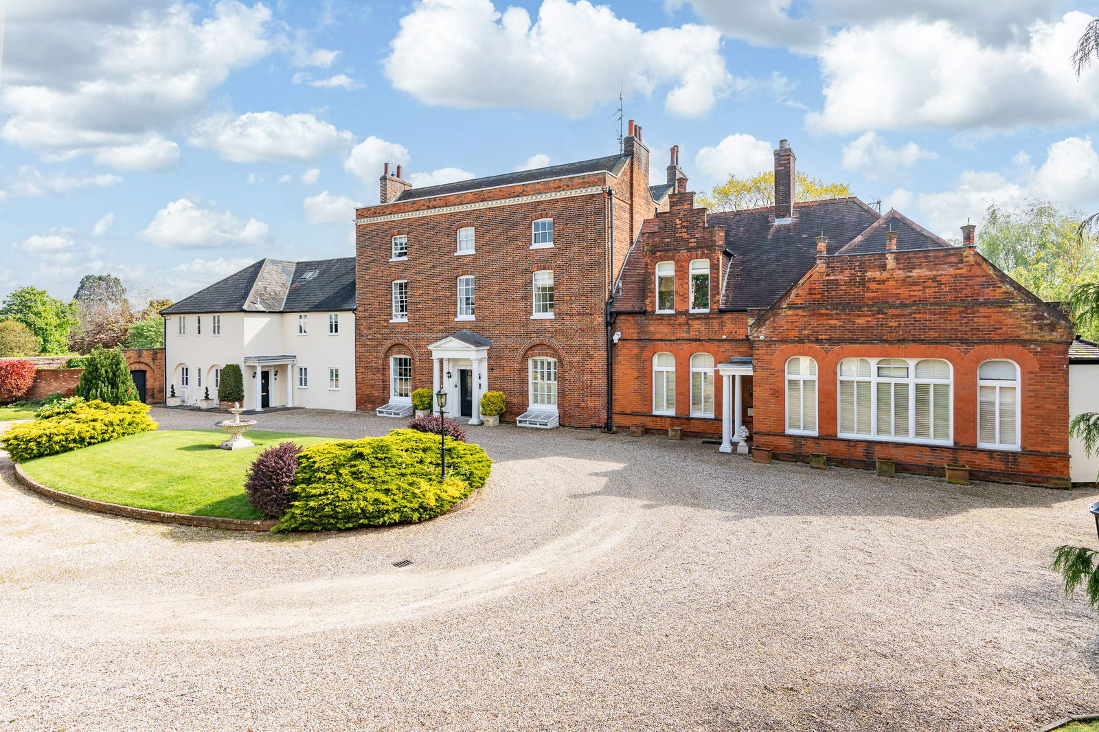 Apartment: for sale in Great Baddow Chelmsford