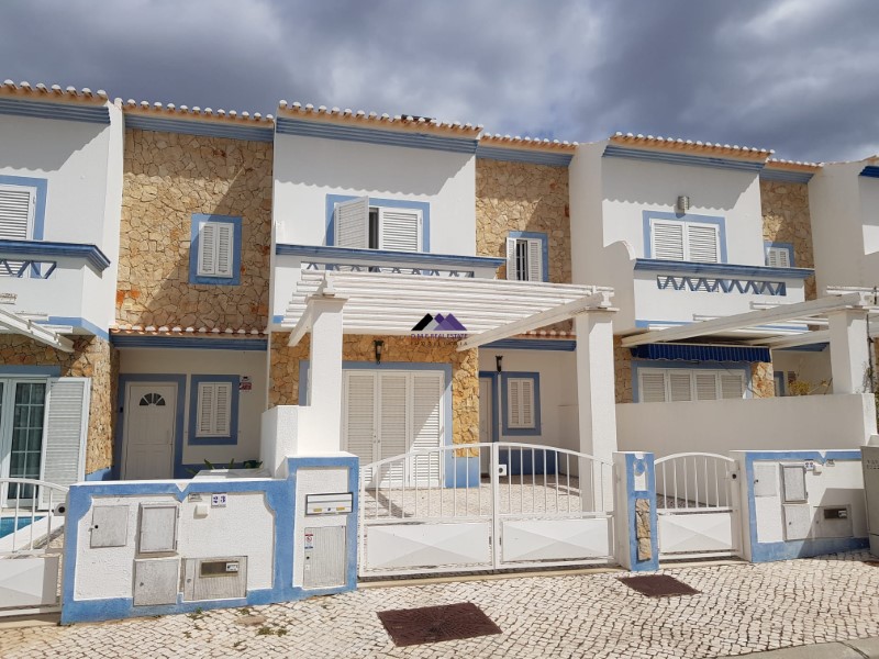 3+1 Bedroom House with Parking, Yard and Attic