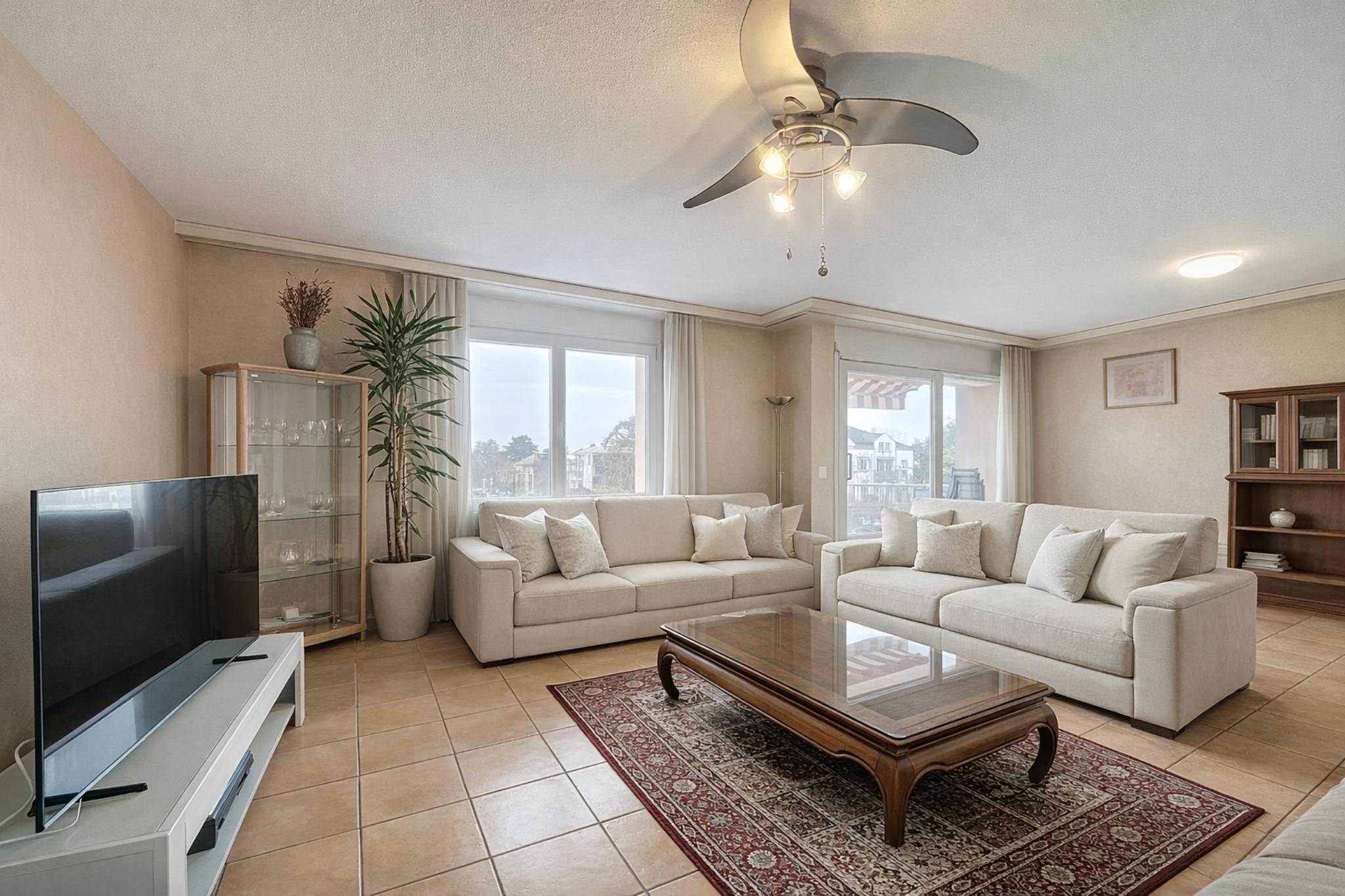 In the heart of Prilly: Spacious 4.5-room apartment with balconies