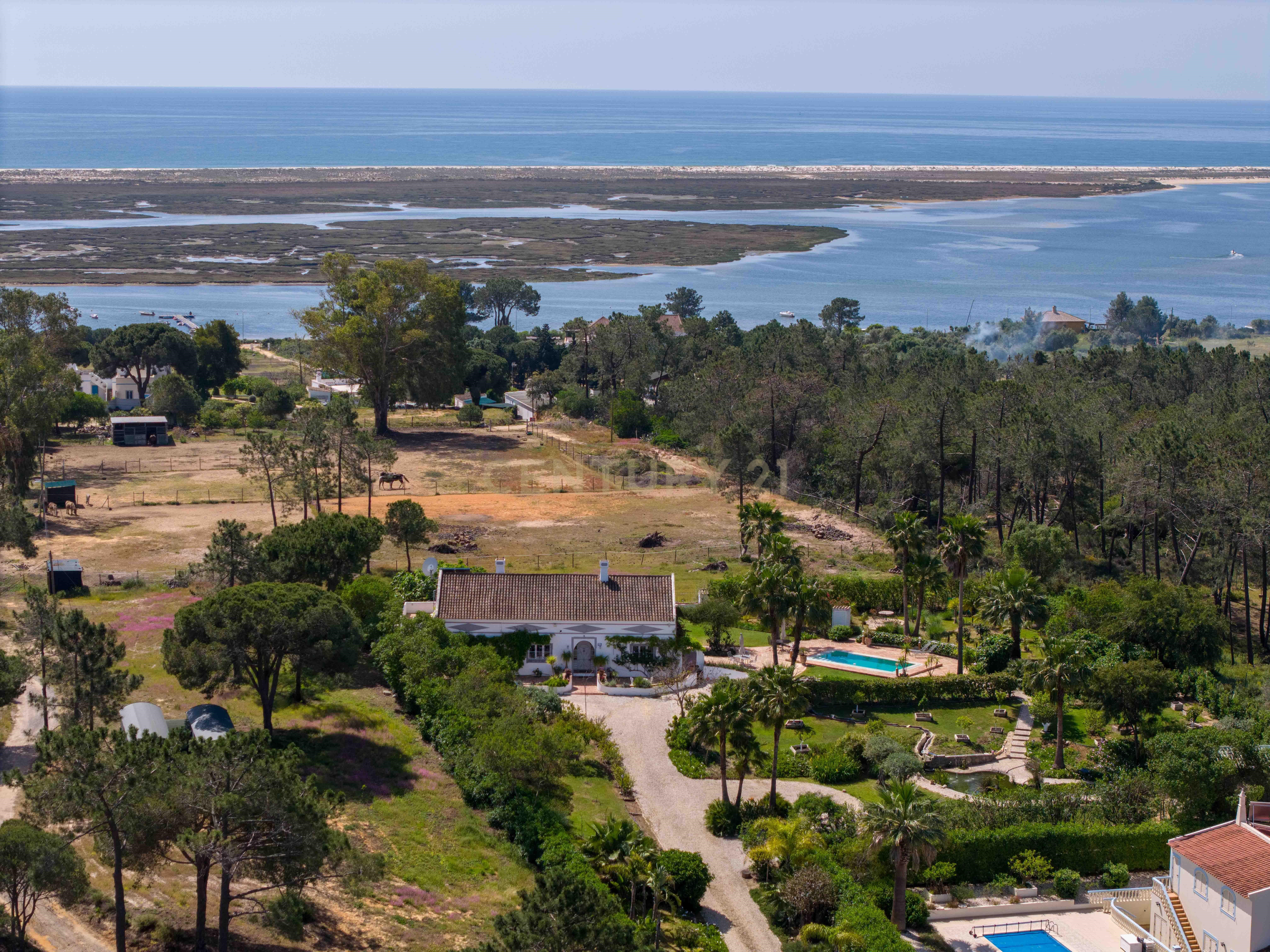 Unique Villa in the Heart of the Ria Formosa – Sítio do Pinheiro, Luz de Tavira
