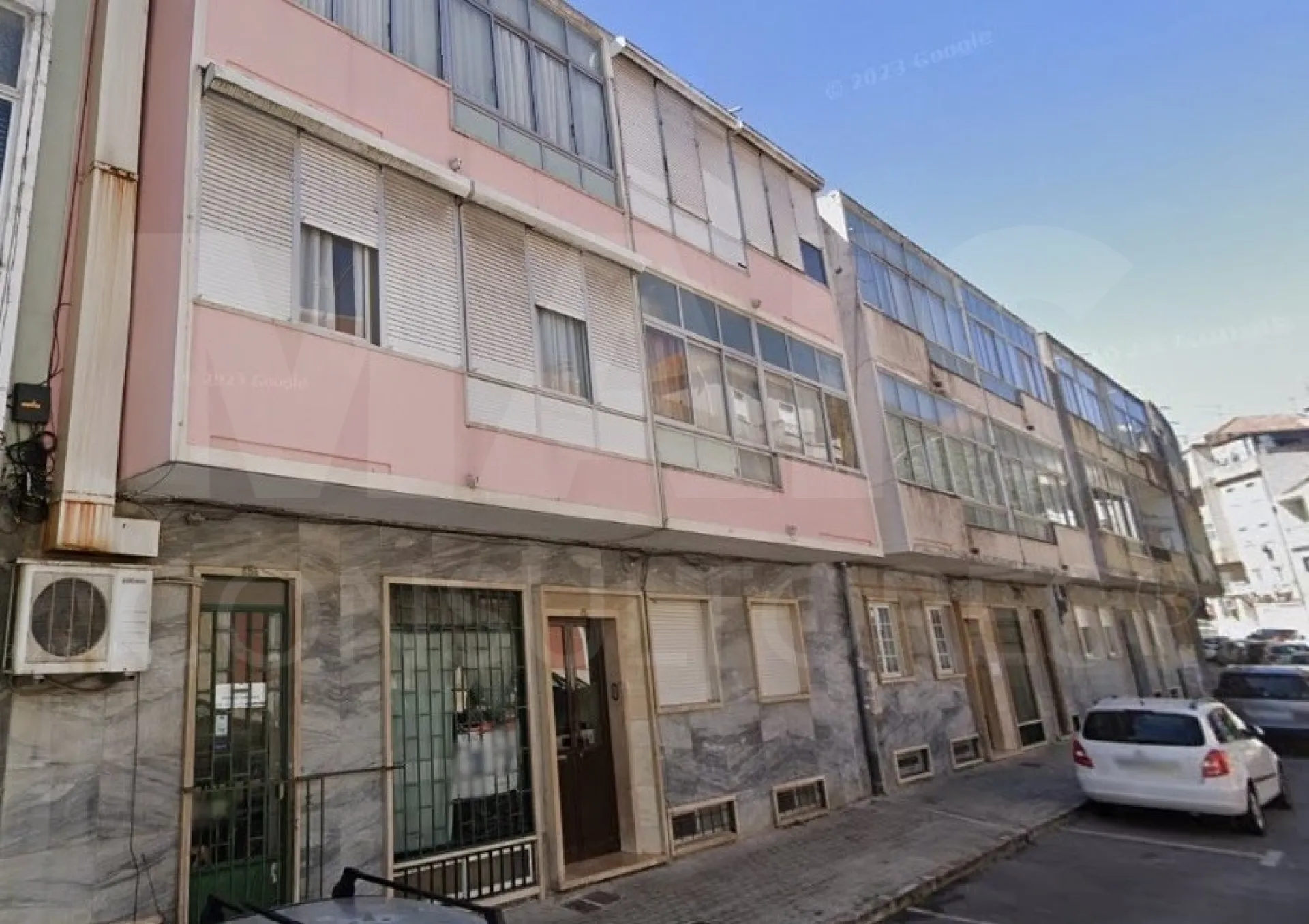 Commercial for sale in Amadora, Portugal
