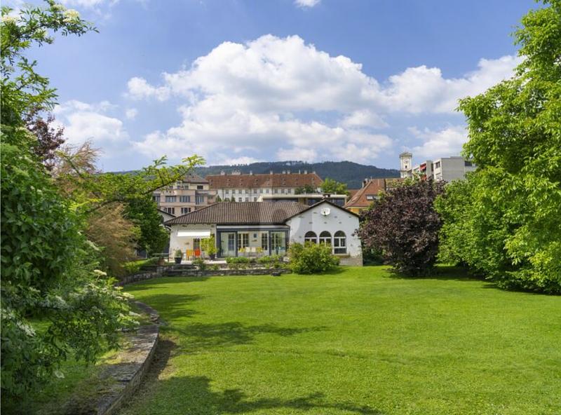 MAGNIFICENT PROPERTY ON A LARGE PLOT