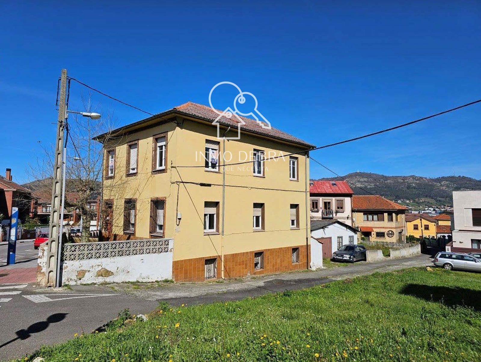 Building for sale in Oviedo, Spain