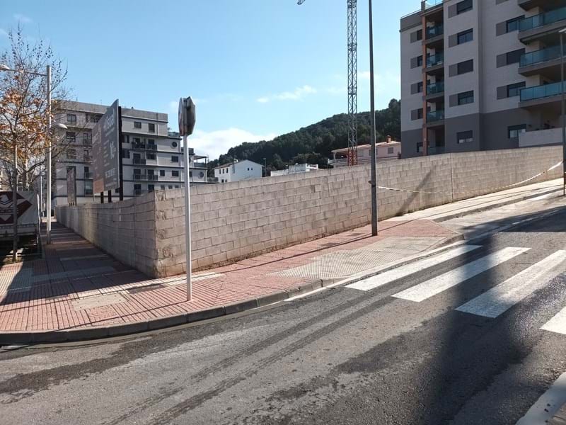 Urban development plot in Xàtiva – Residential project for 39 apartments, commercial unit and parking