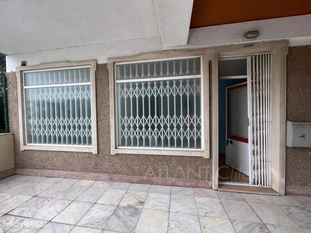 Commercial for sale, Lisboa (Queluz, Portugal)