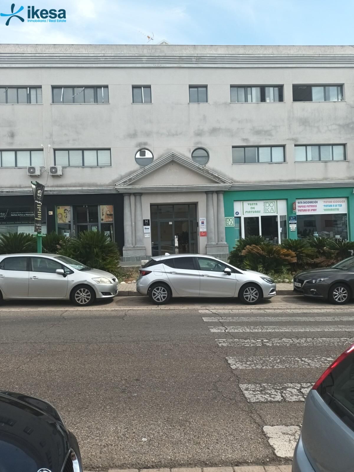 Commercial + Office for sale in Mairena del Aljarafe - PISA