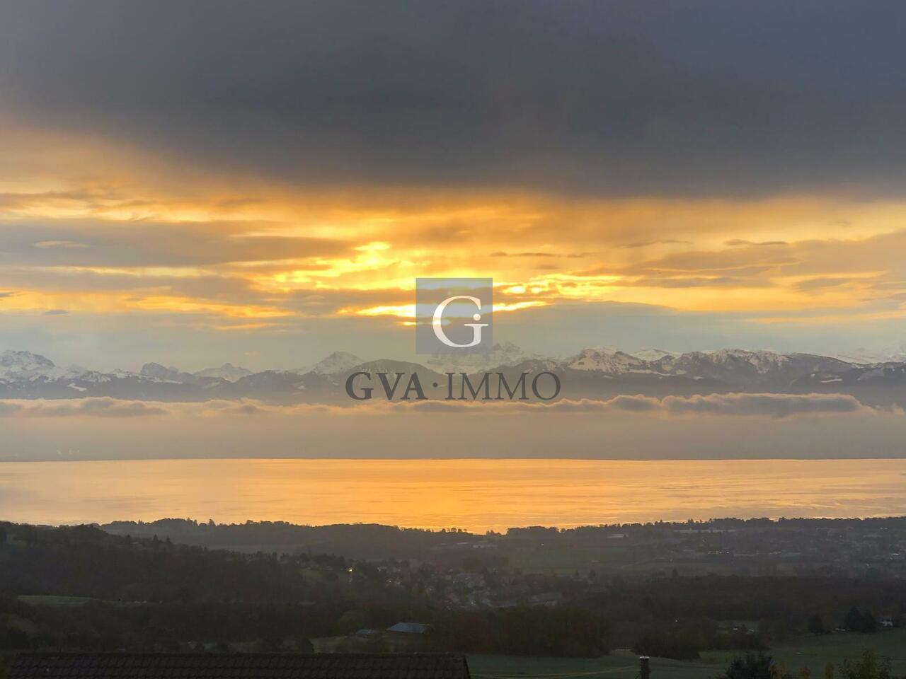 SPLENDID VILLA WITH PANORAMIC VIEWS OF THE LAKE AND THE ALPS