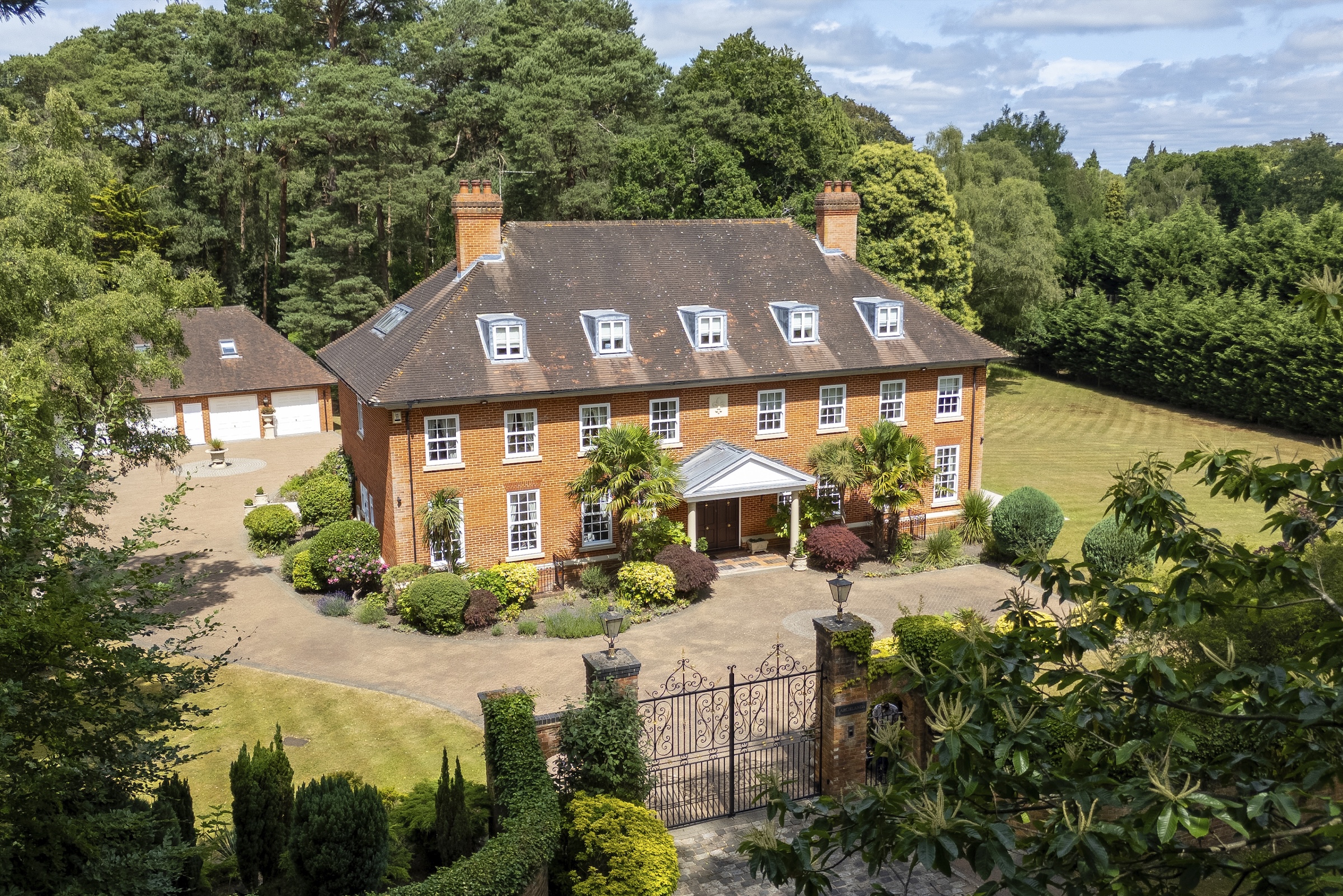 Magnificent Queen Anne-style manor spanning just under three acres