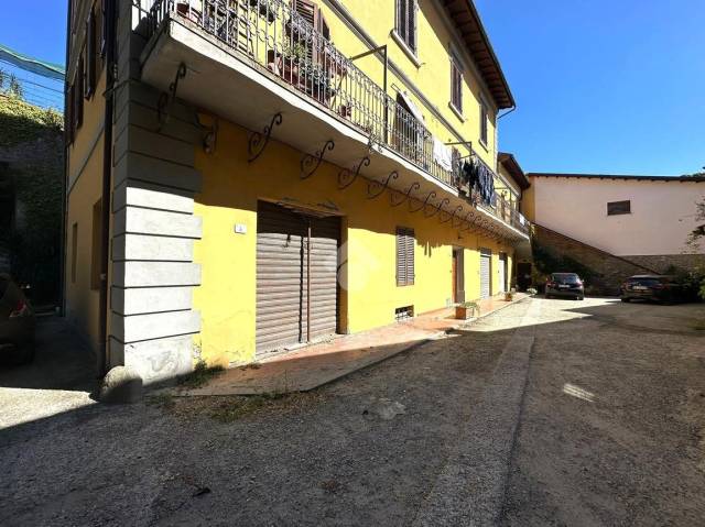 Building for sale, Magazzino in vendita Viale Attilio Frosini, 5 (Pistoia, Italy)