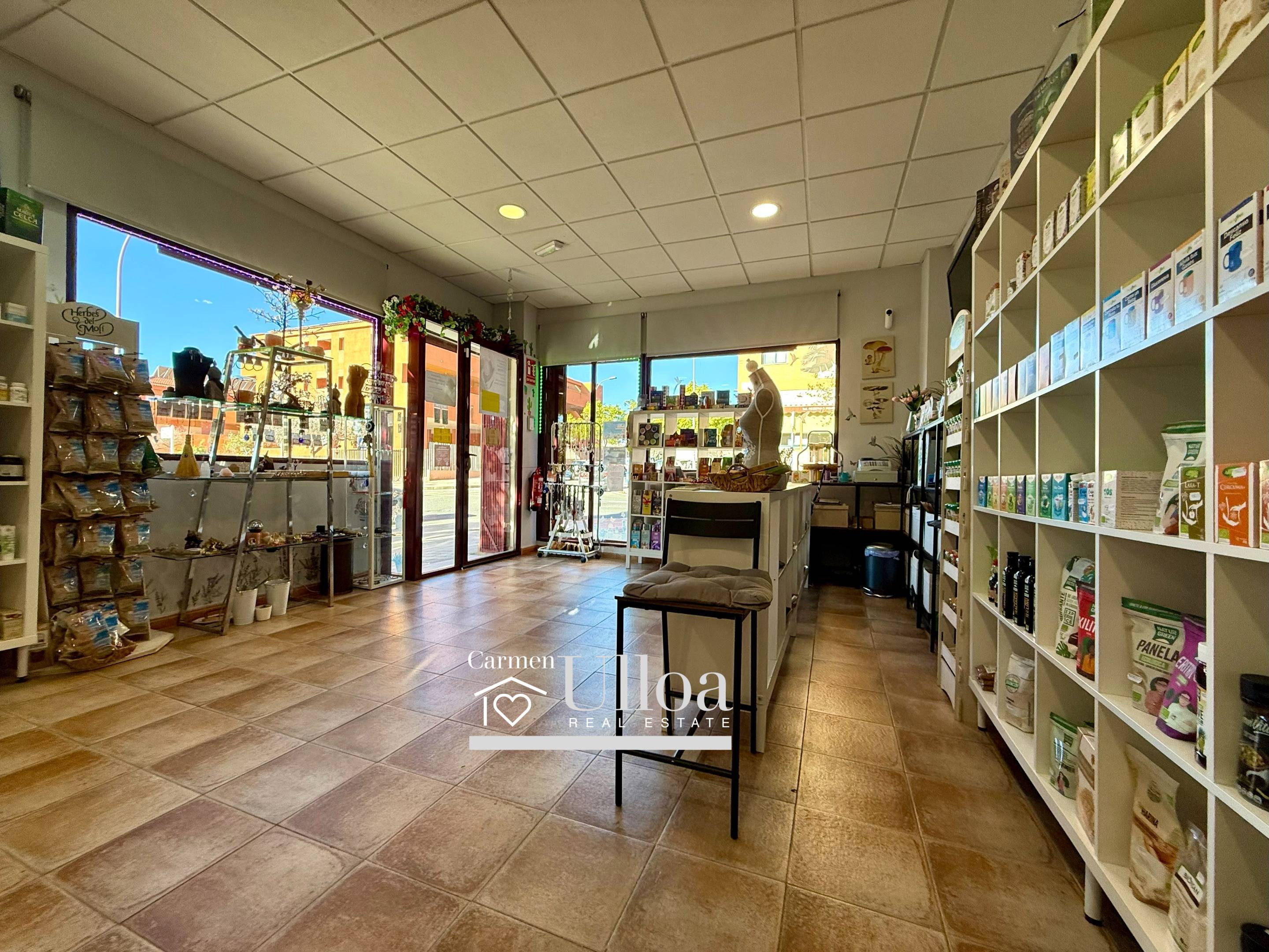 Commercial for sale in Alicante, Spain