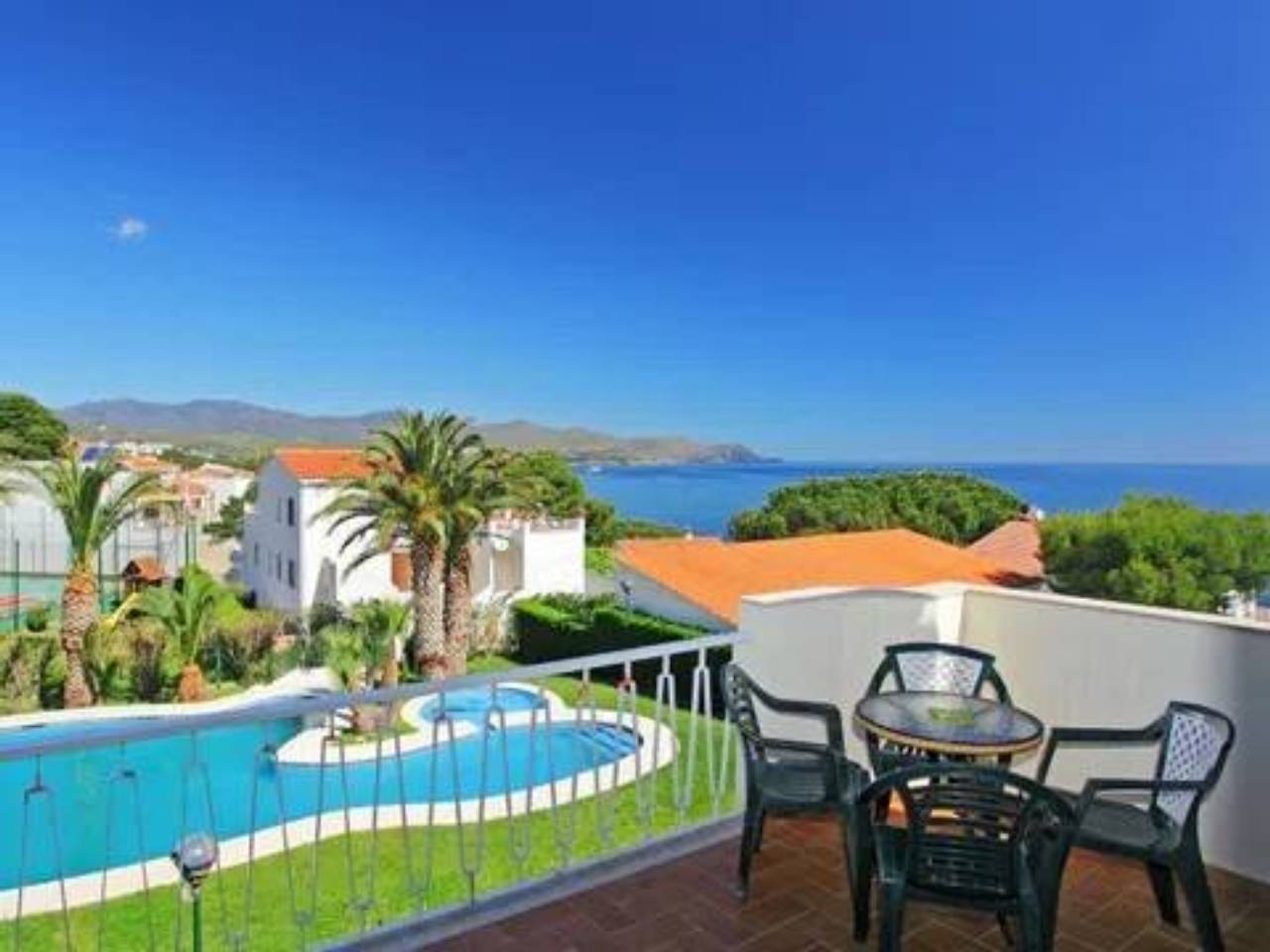 Building for sale in Llançà, Spain