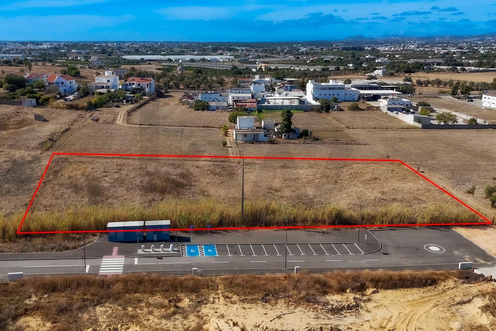 Building Land in Vale da Amoreira – Faro