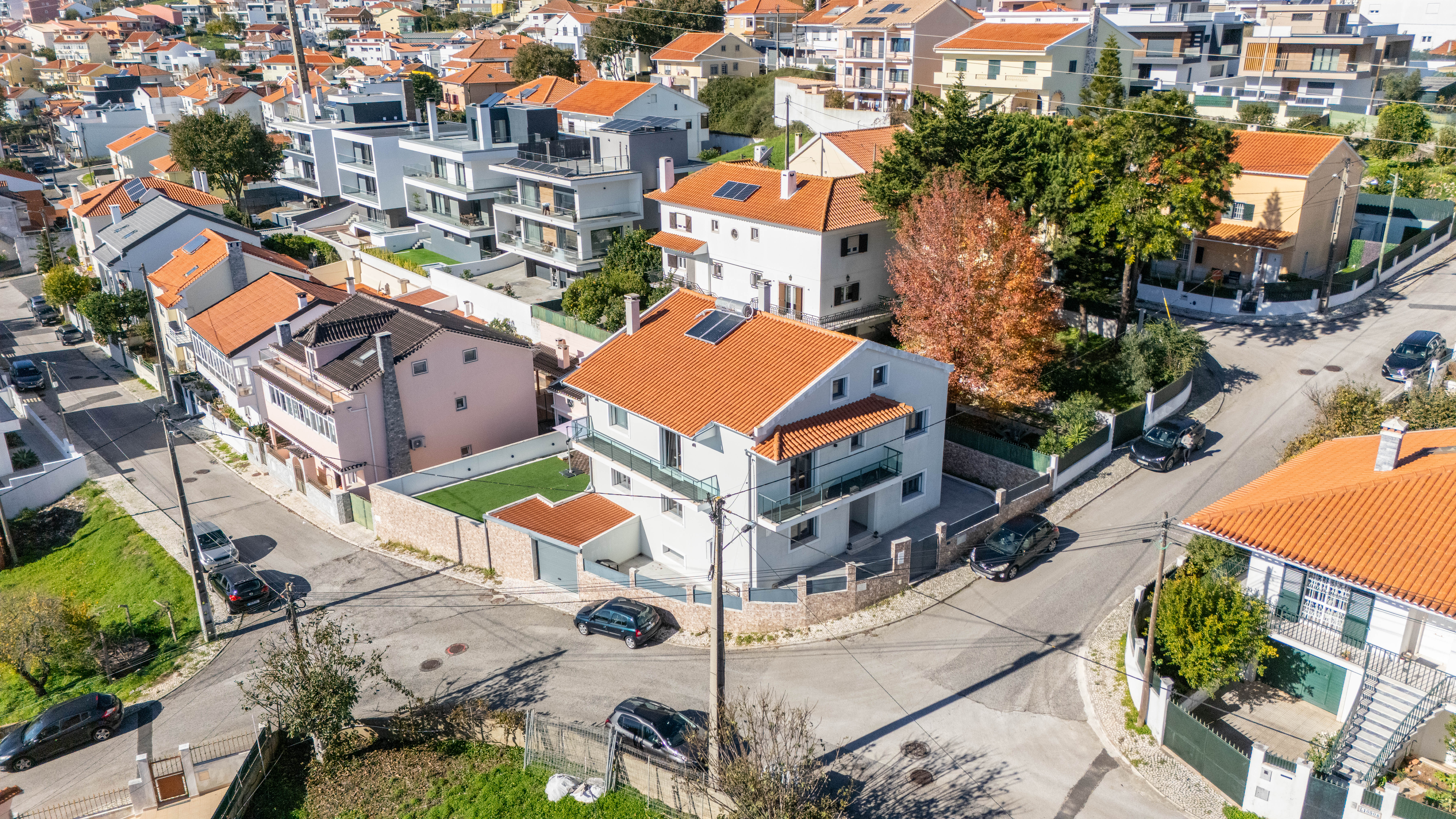 Unique opportunity: Dream detached house in Famões: Comfort, modernity and breathtaking views of Lisbon!