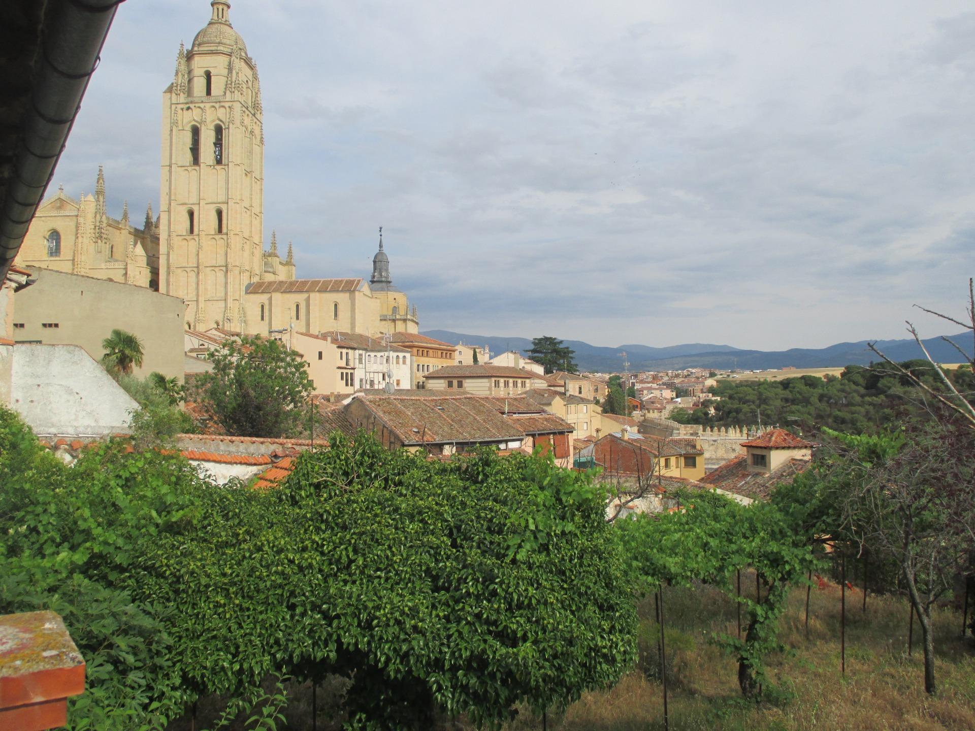 MAGNIFICENT HISTORIC CENTER BUILDING