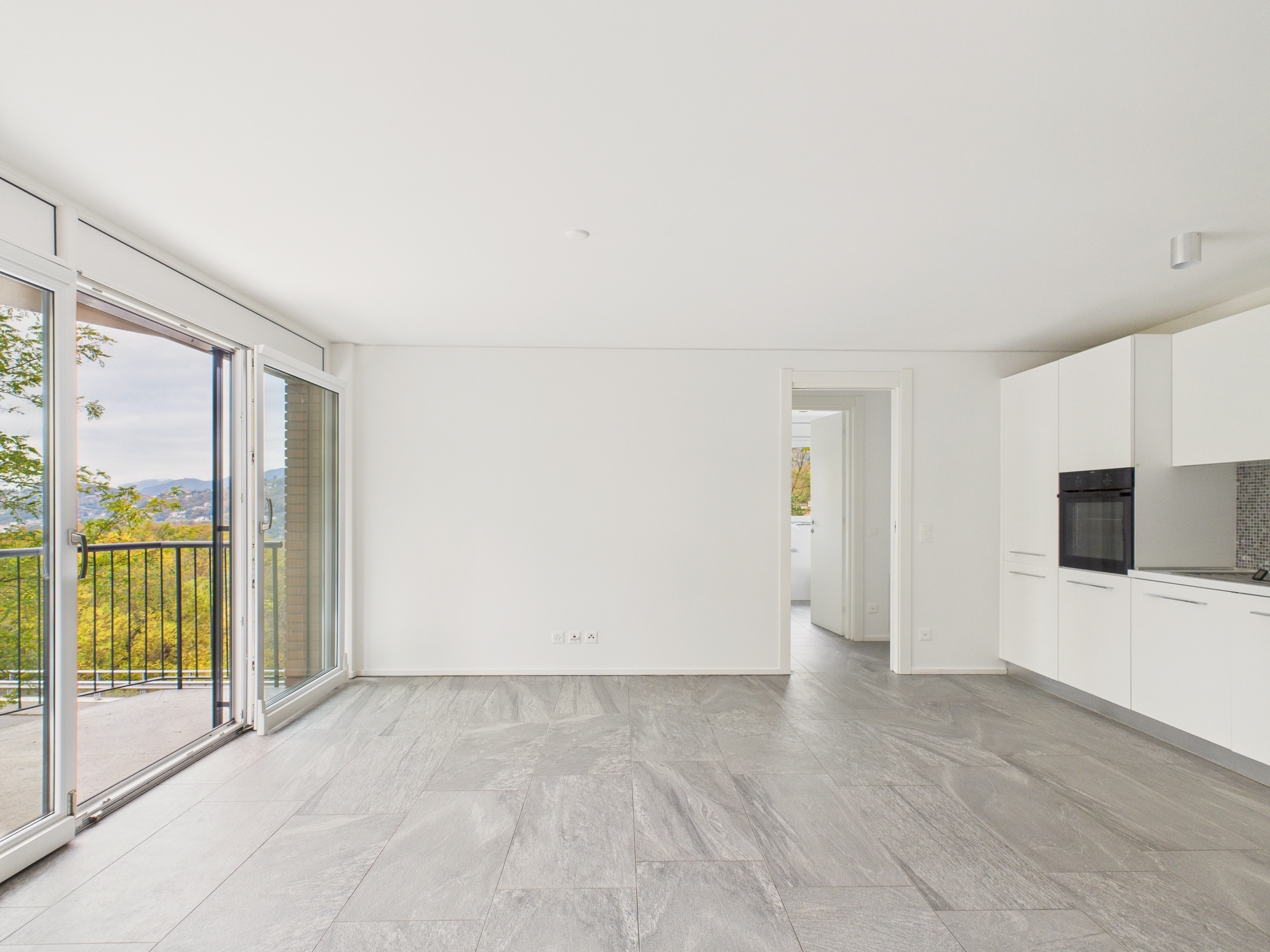 Moderno appartamento 3.5 locali con terrazza e locale hobby a Cadro