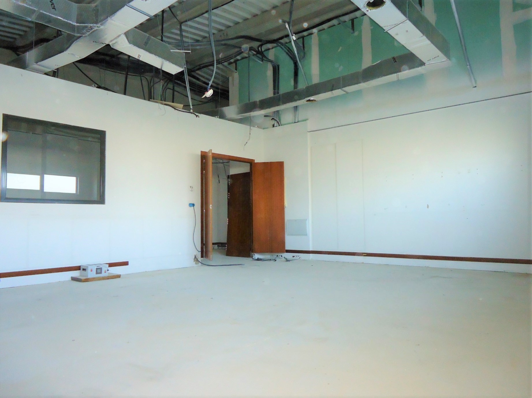 Office located on the first floor of a commercial building located in the town of San Fernando de Henares