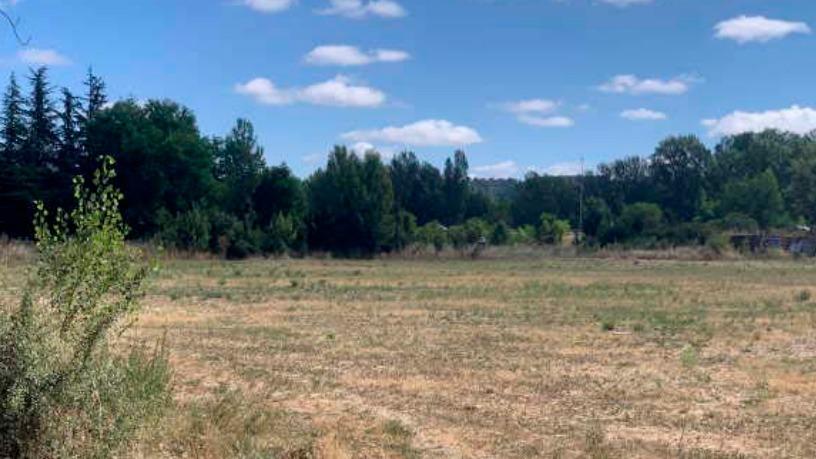 Urban land in Juan Fernandez street in Villaquilambre (León)