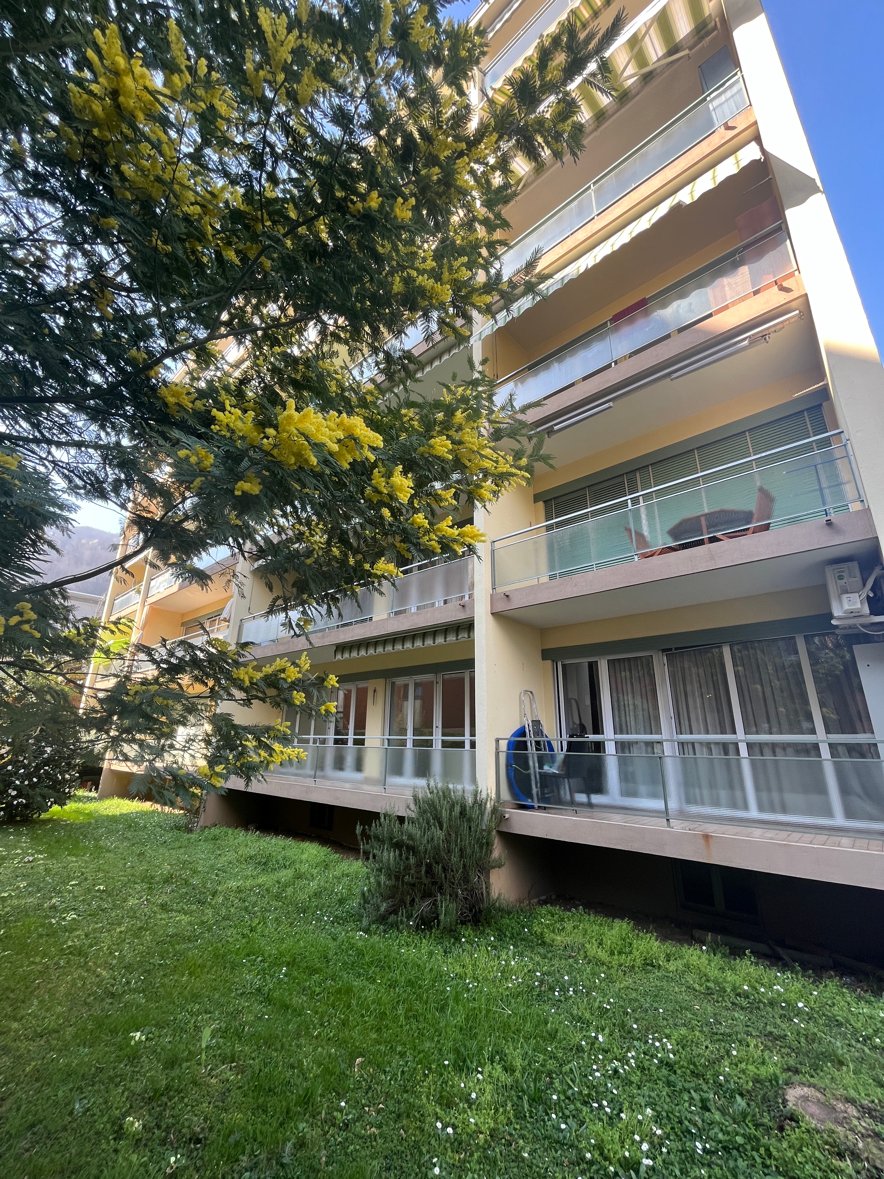 Quiet 2.5-room apartment in Agno / second home possible /Vendiamo anche in Residenza Secondaria Tranquillo appartamento di 2,5 l…