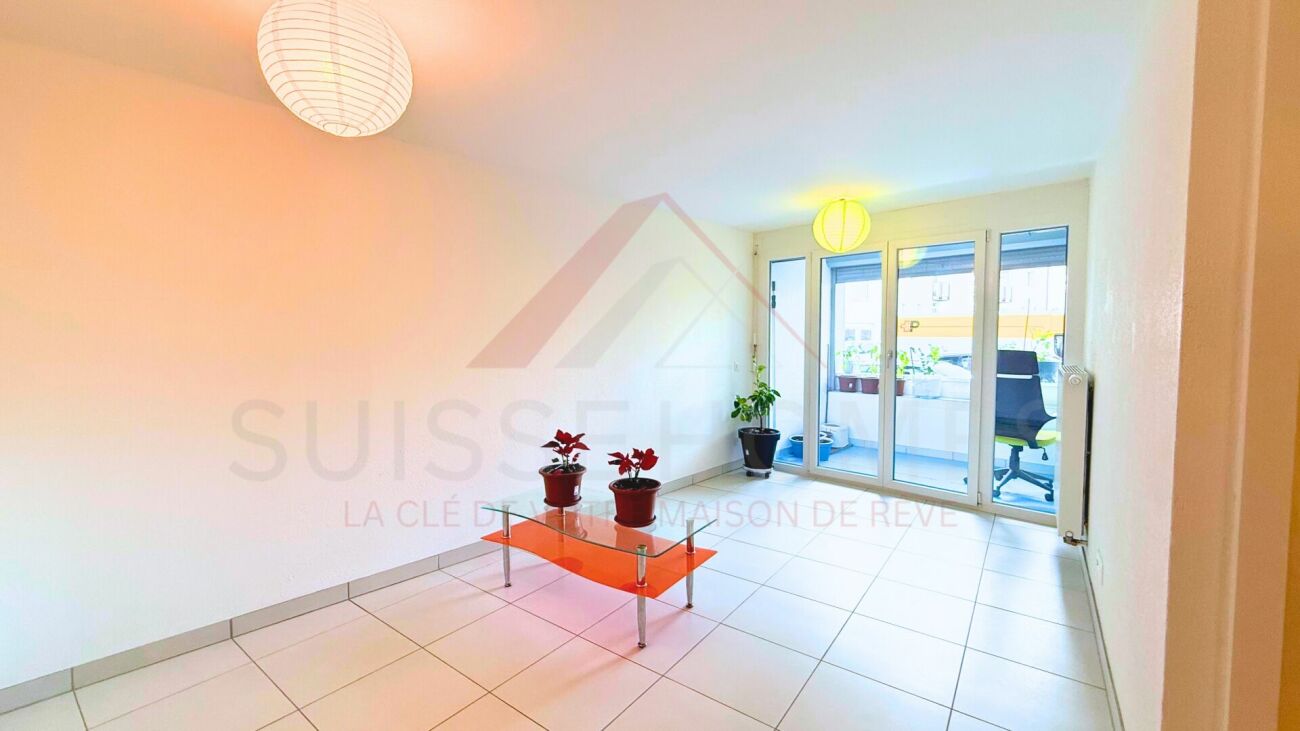 Aigle centre - superb modern 2.5 room apartment (50 m²) with balcony, cellar & private laundry room - building 2009