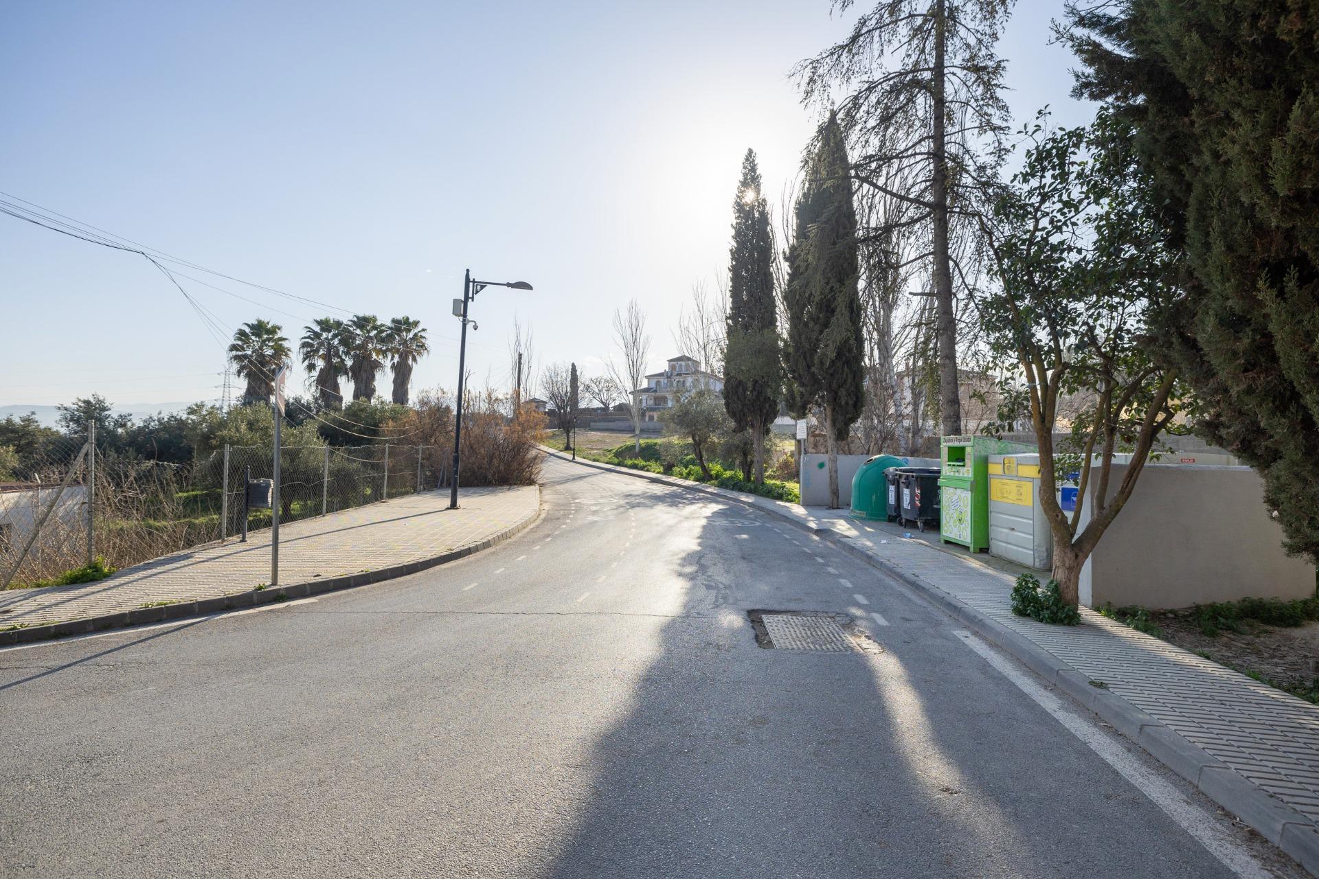 BUILD THE HOUSE OF YOUR DREAMS