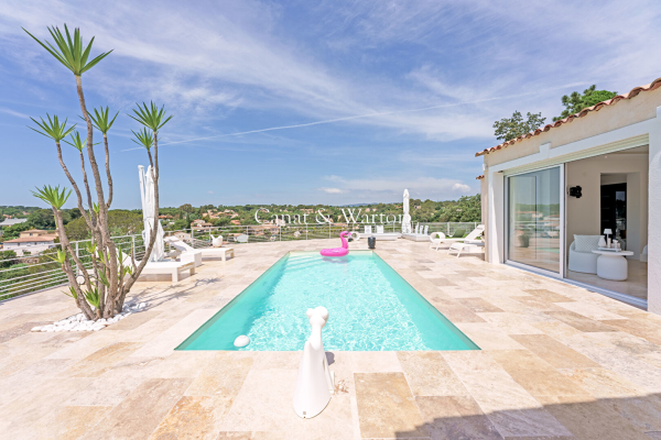 Luxury, Space and Light: An Exceptional Property