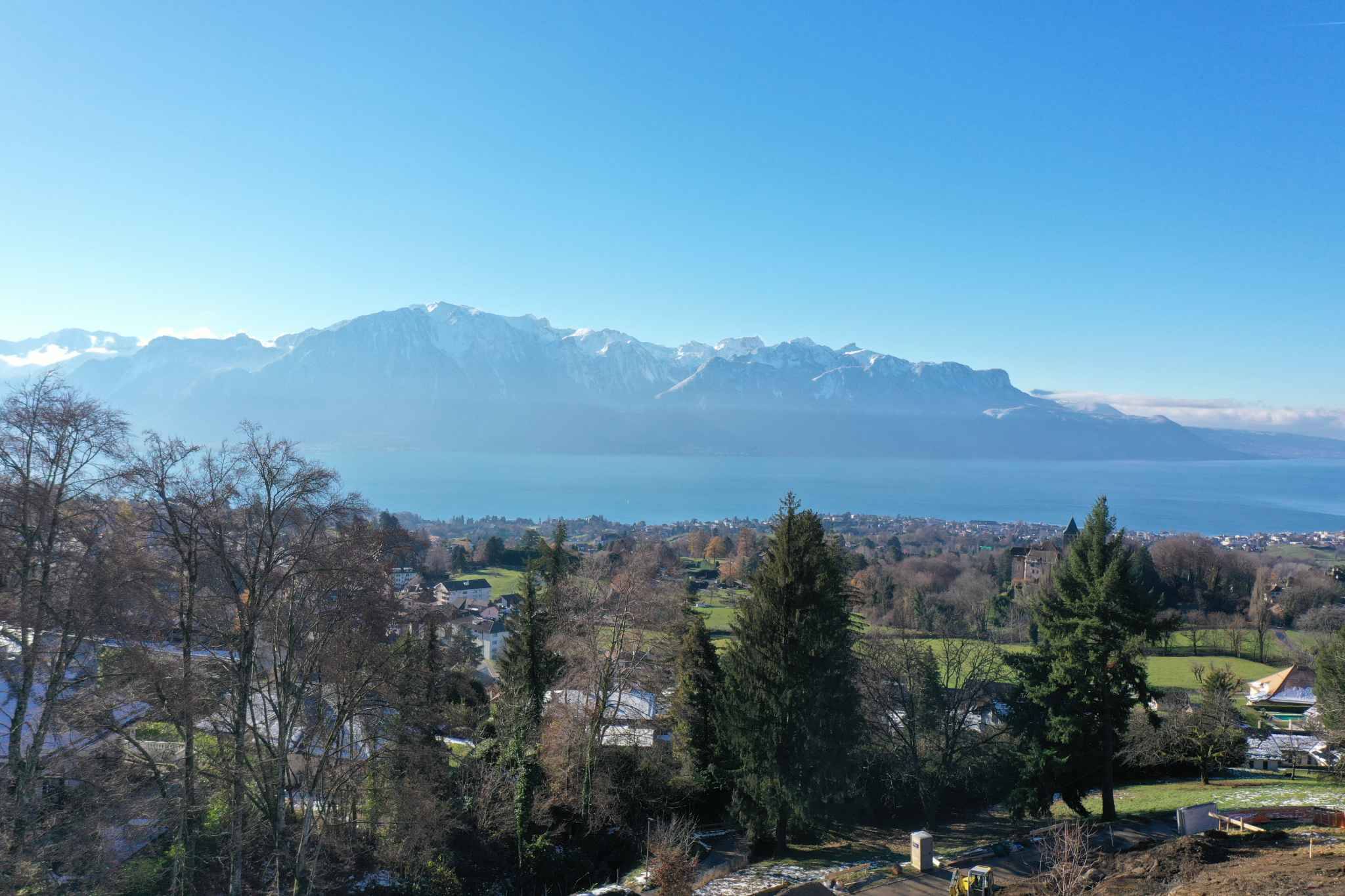 Building plot with building permit in force