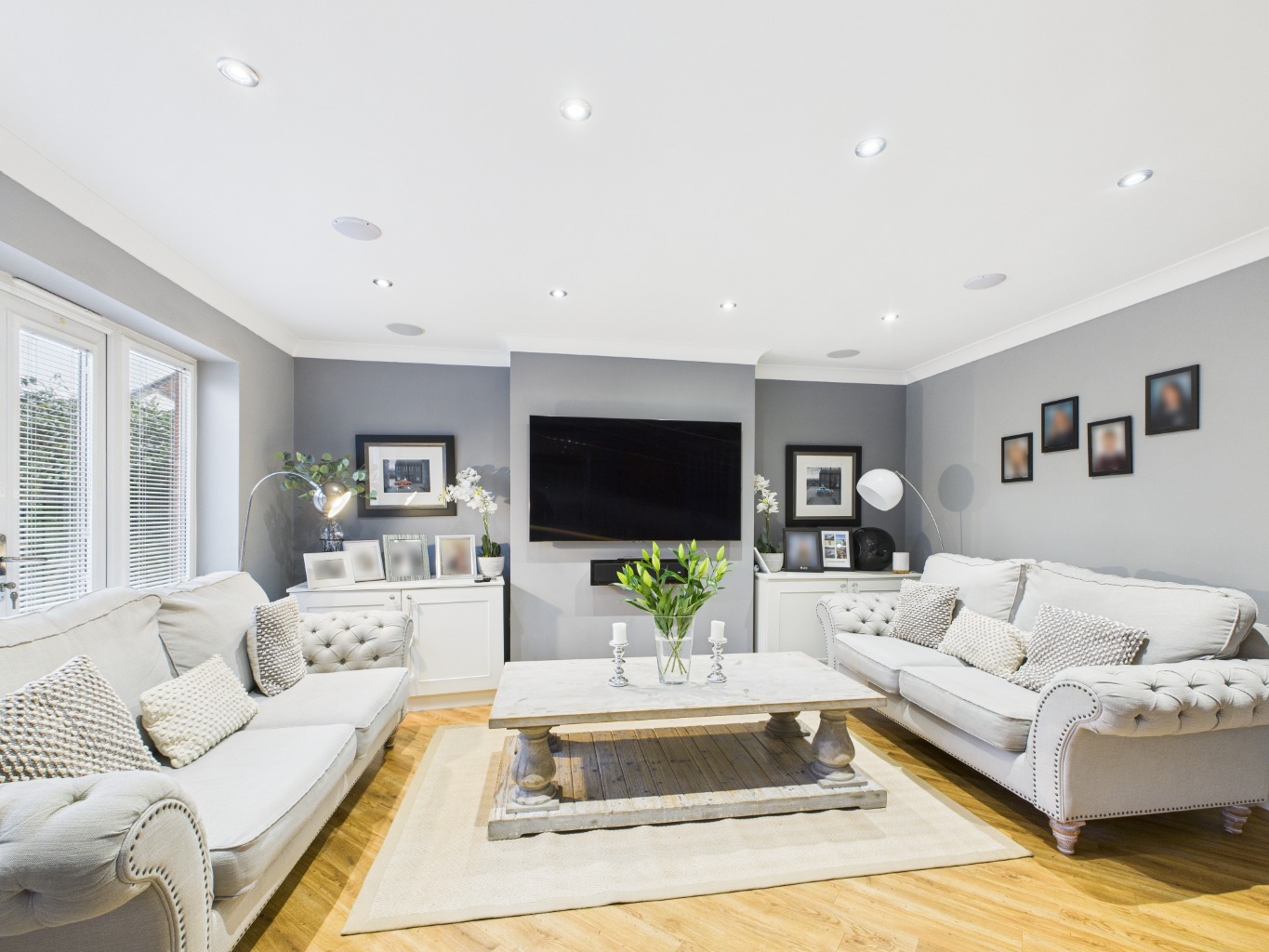 Detached House: for sale in Woodmansey Beverley