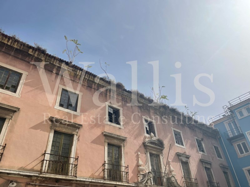 Building with PIP submitted in Santa Apolónia | Wallis Real Estate