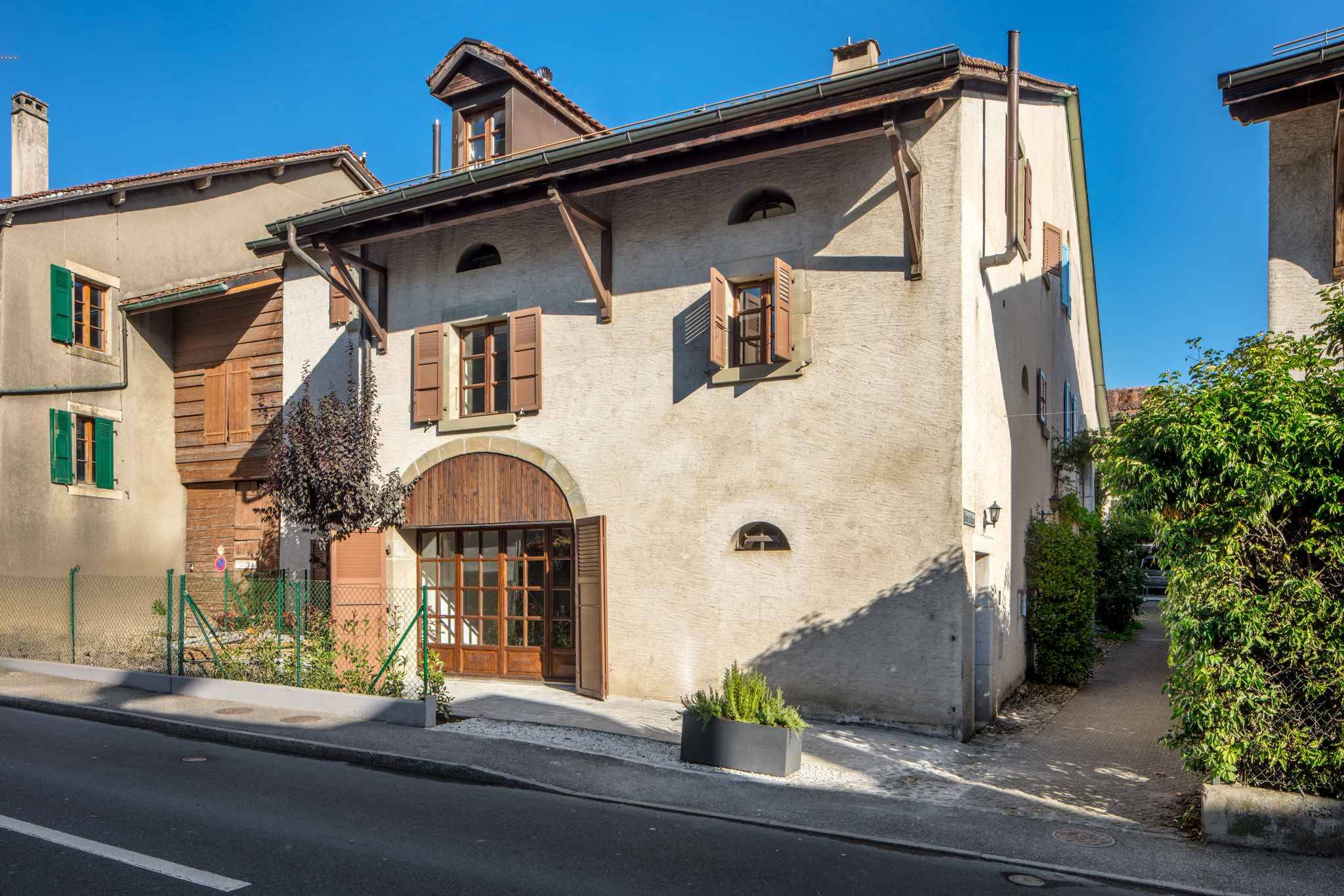 Renovated village house in Collonge-Bellerive