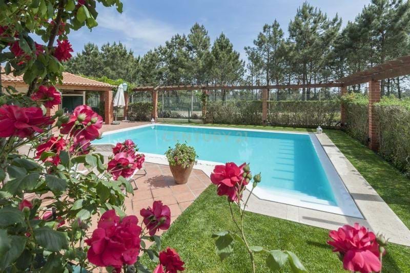 Detached 4 bedroom villa with swimming pool at Herdade da Aroeira