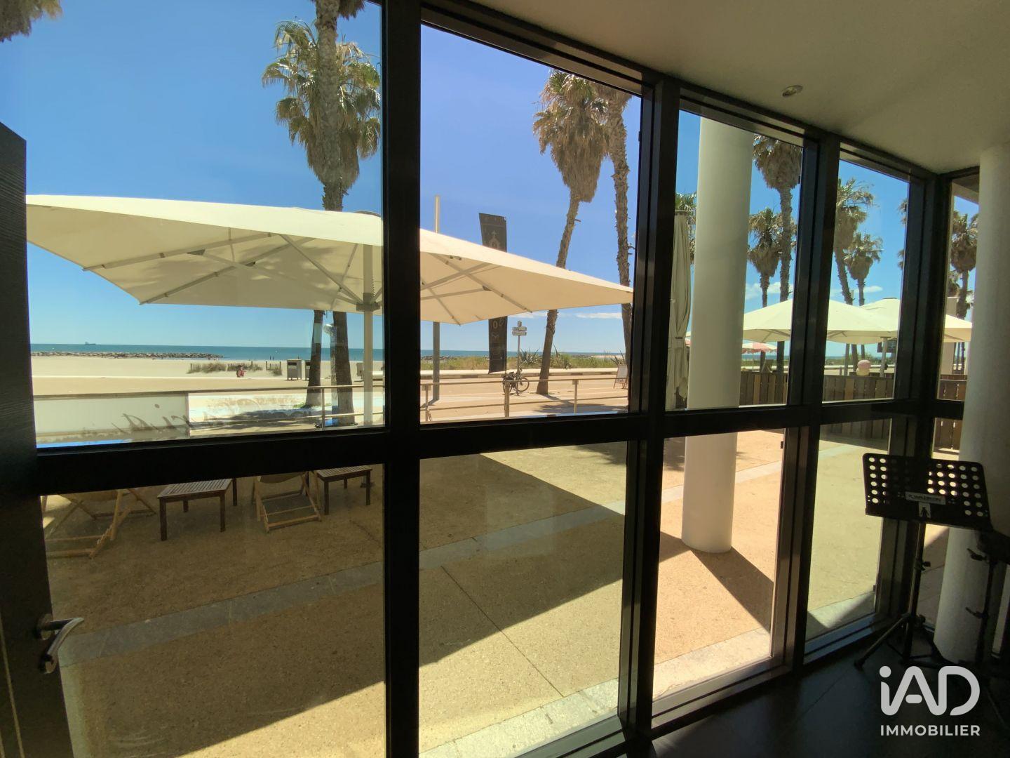 Building for sale in Sète, France