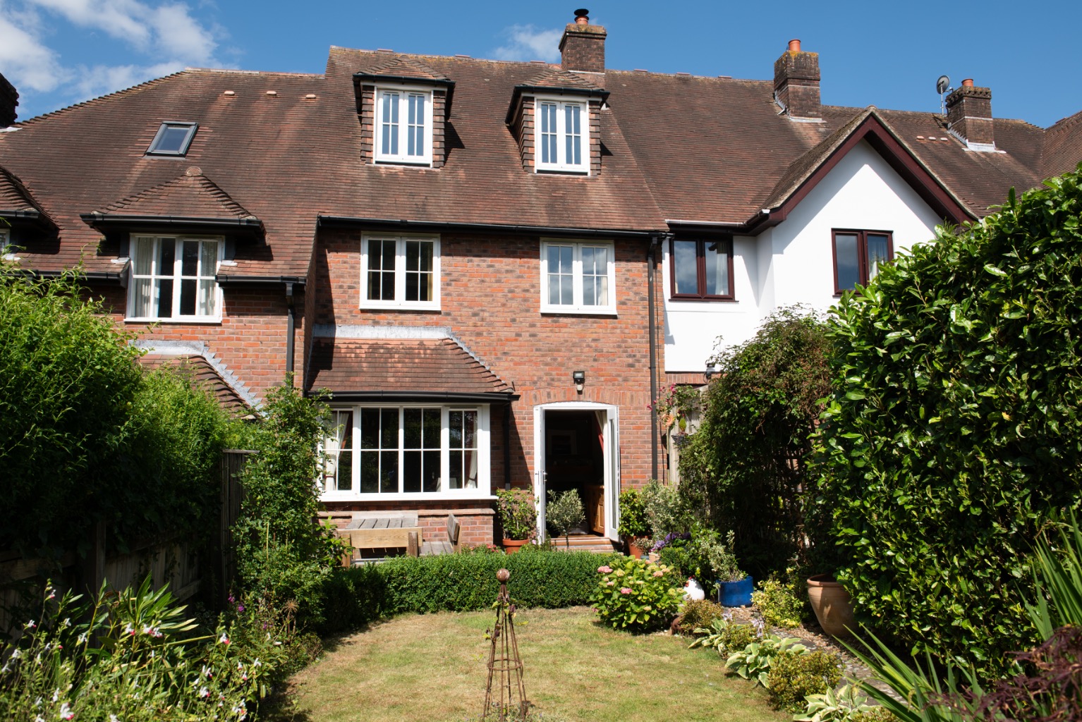 A delightful extended, modern cottage in the picturesque Meon Valley village of Soberton within the South Downs National Park