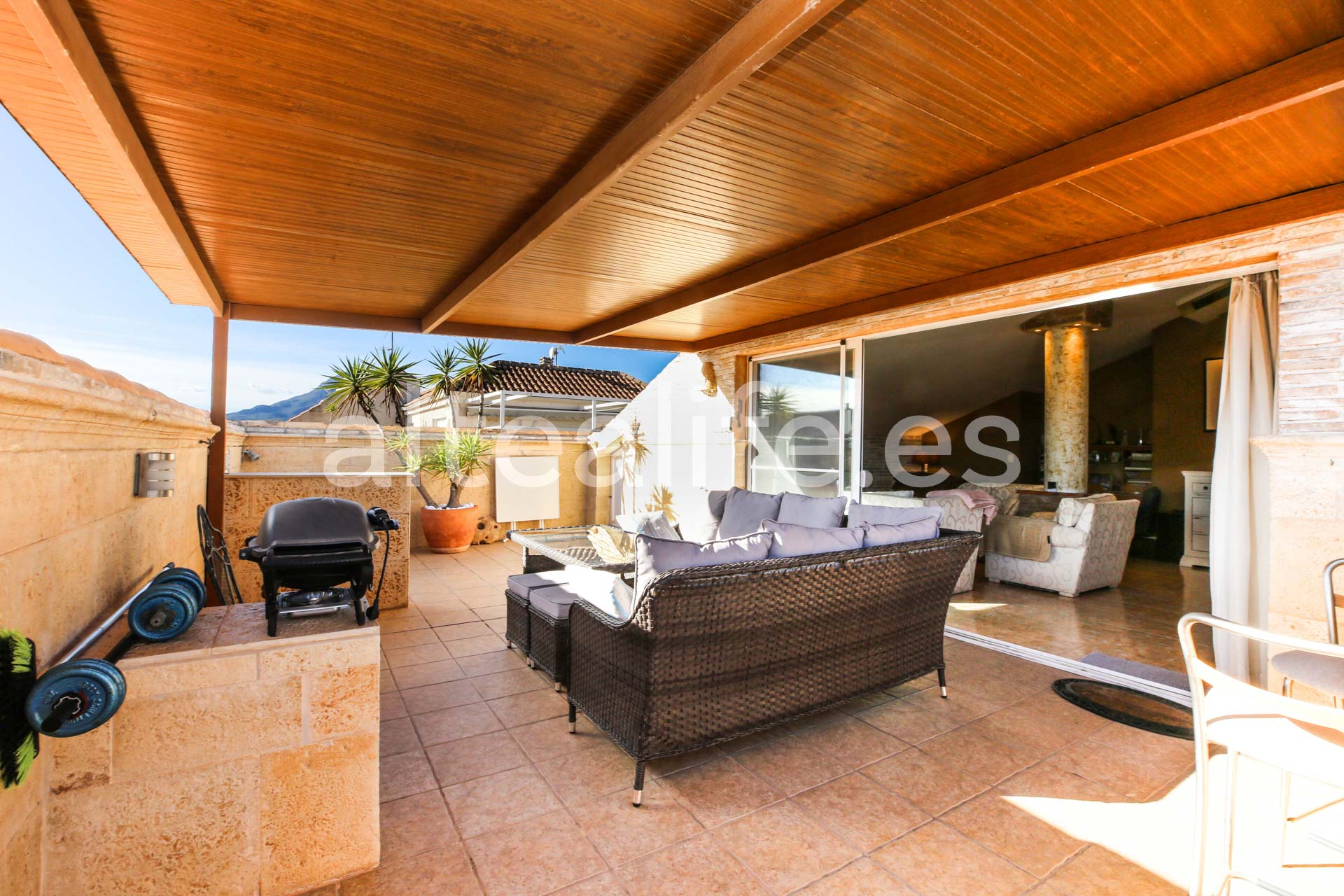 Penthouse with Large Terrace in the Garganes area