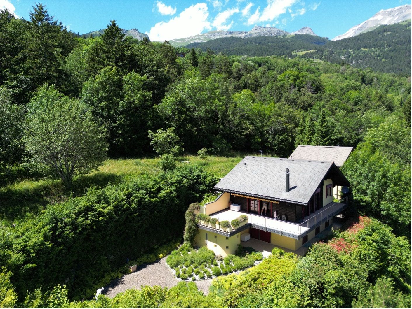 Splendid property with panoramic views, consisting of 3 buildings in Mollens, Crans-Montana