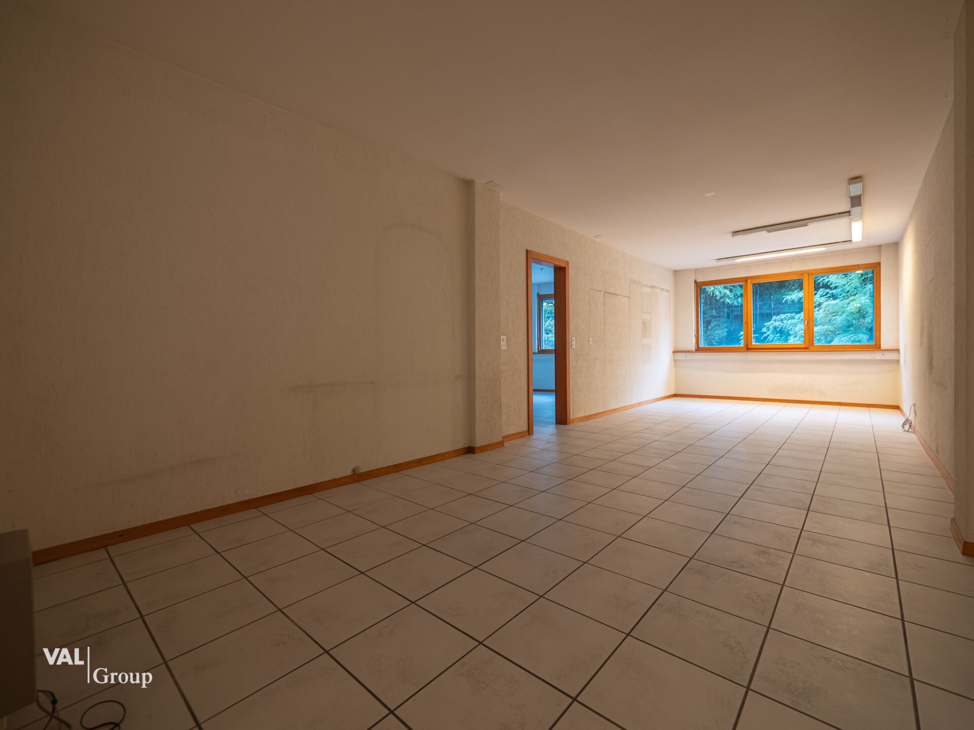 Charming 3-room property with various uses