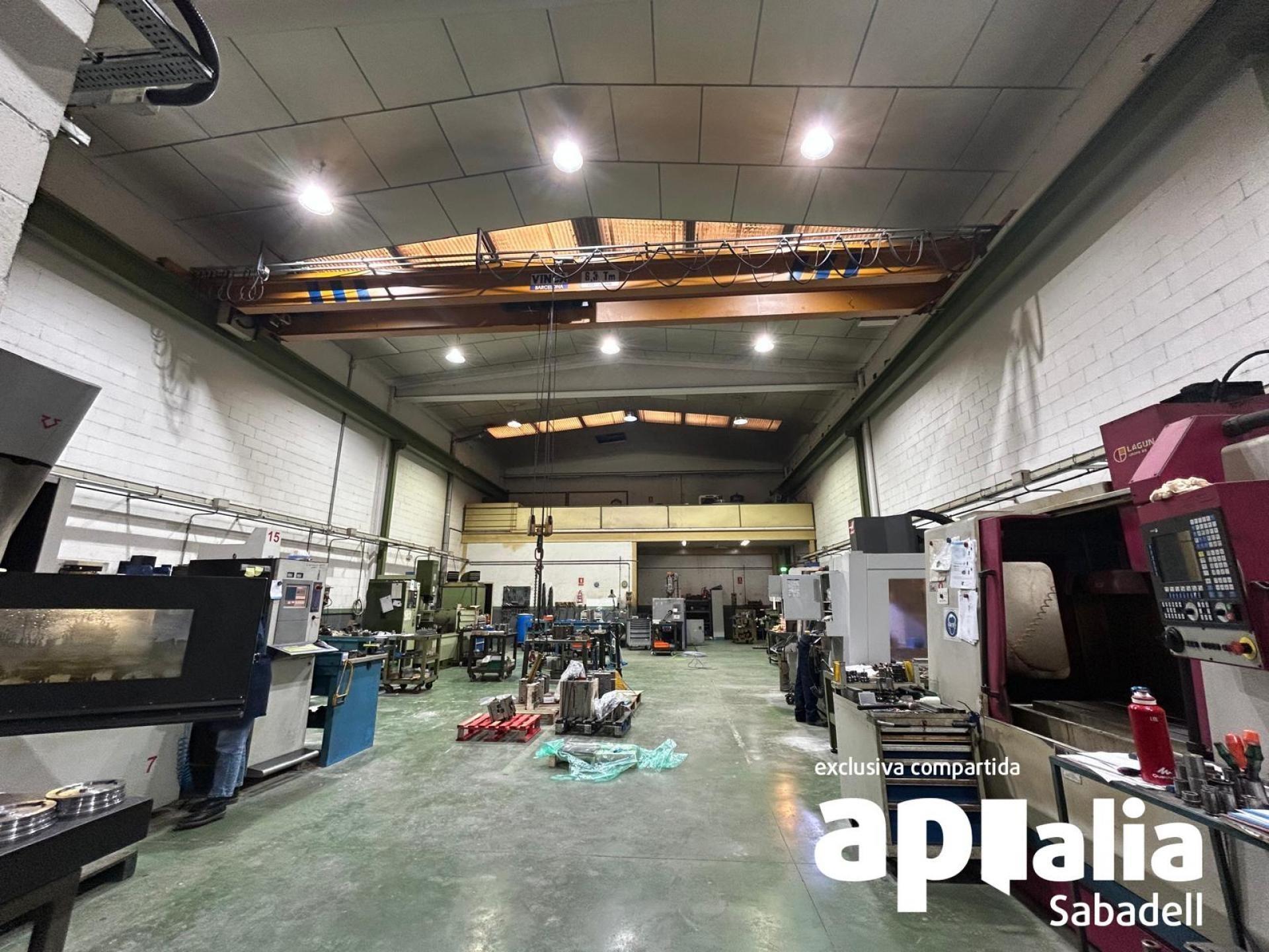 INDUSTRIAL WAREHOUSE IN RUBÍ