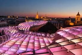 Building for sale in Seville, Spain